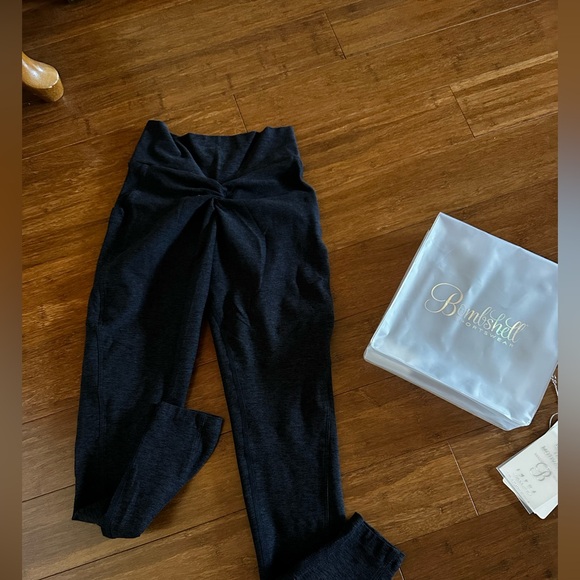 Bombshell Sportswear Contour heathered Black Leggings XS - Picture 2 of 4